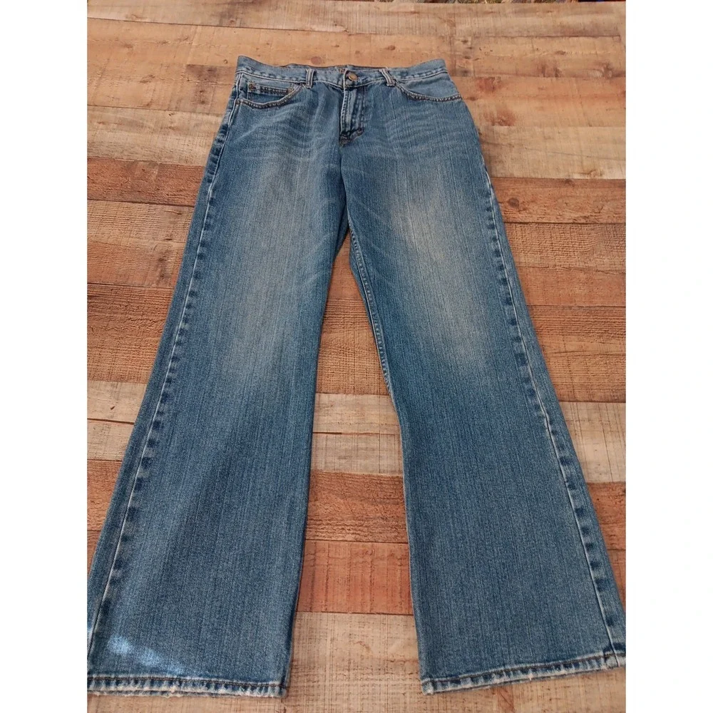 American Eagle Outfitters product pair